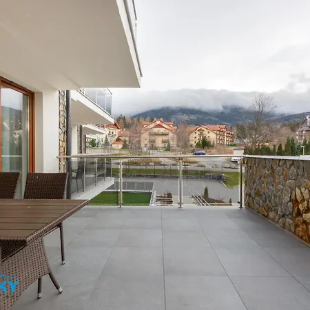 Bluesky: Mountain View Retreat In *