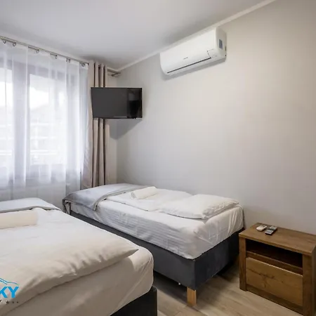 Apartment Bluesky: Mountain View Retreat In *