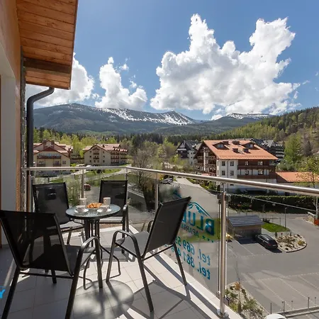 Bluesky: Mountain View Retreat In Apartment
