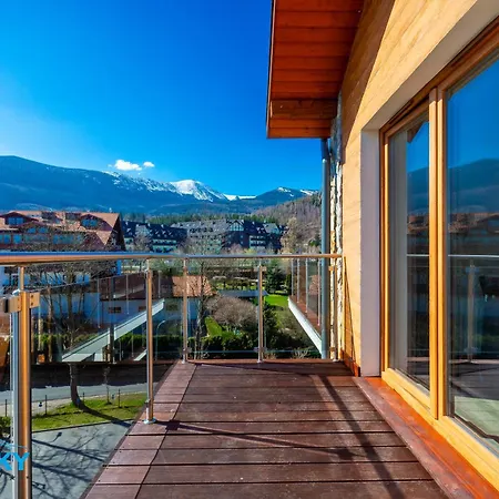 Bluesky: Mountain View Retreat In